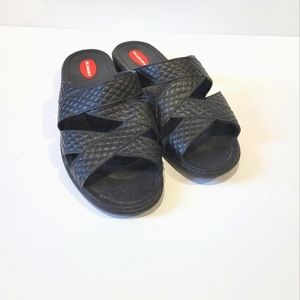 Okabashi cross strap  sandals medium 6.5 7.5